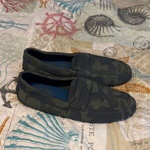 Rothy's Men’s Camouflage Slip-On Loafers in Olive Green and Black